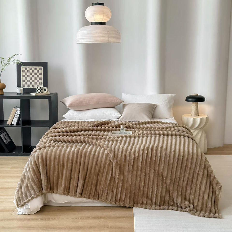 SOGA 150x200cm Warm & Cozy Flannel Polyester Throw Blanket Light Brown