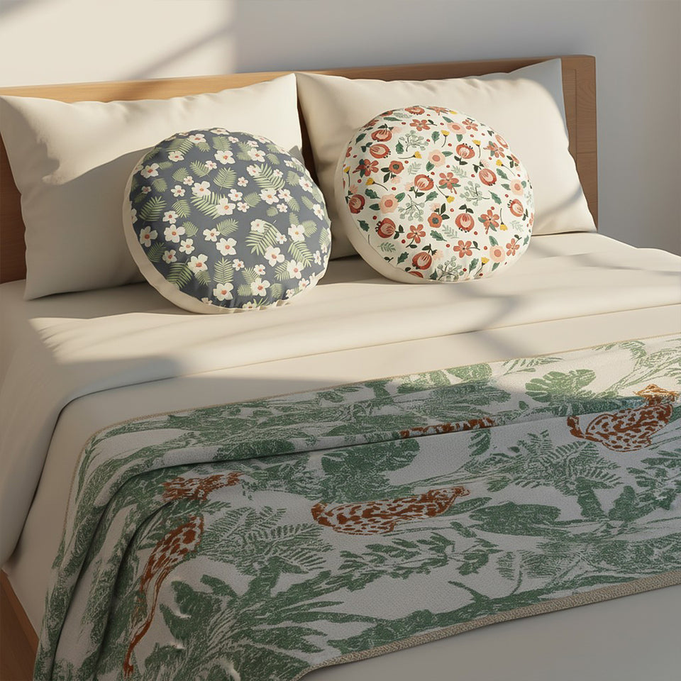 SOGA Home & Living Bundle – Soft Polyester-Cotton Pillows & Tropical Leaf Throw Blanket